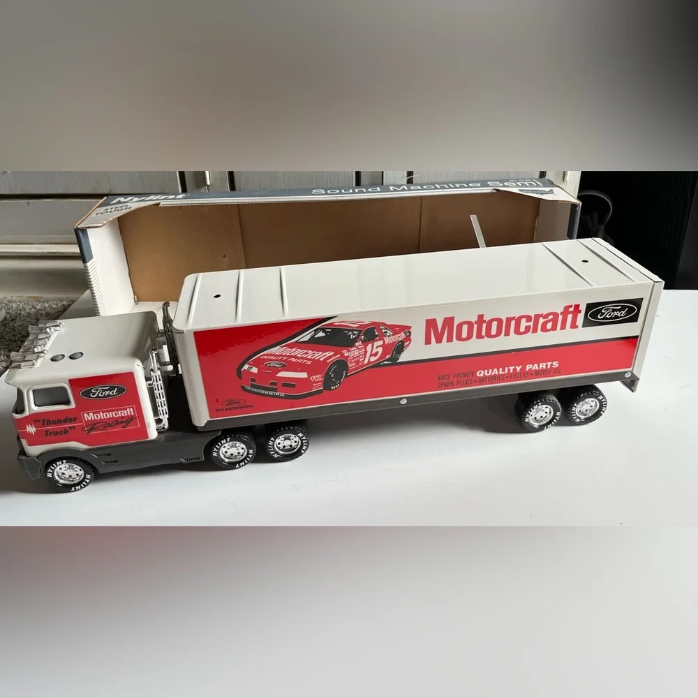 VTG New Nylint Ford Motorcraft #15 Truck Sound Semi-Truck & Trailer Steel USA